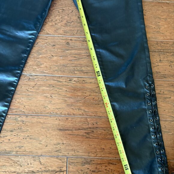 AG. Skinny Ankle Side Lace. Black. Size 27R. - Picture 6 of 10